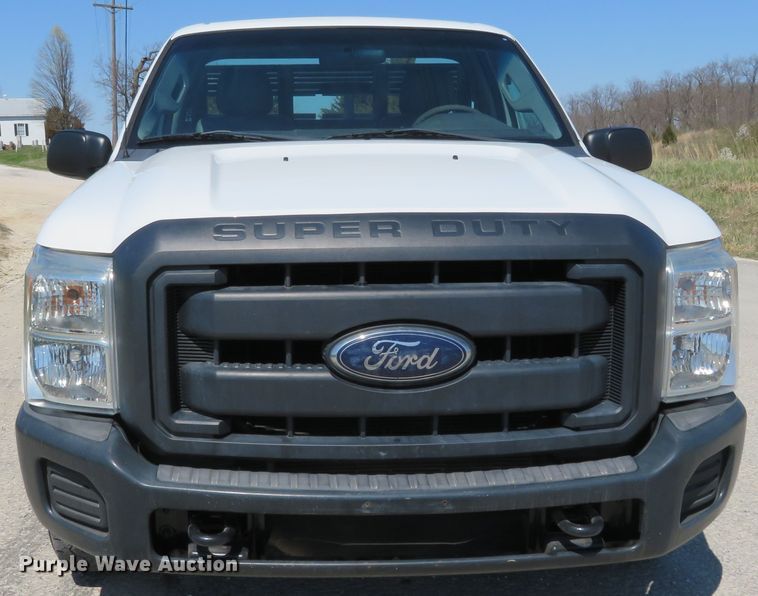 image for item HV9727 2012 Ford F250 Super Duty  flatbed pickup truck