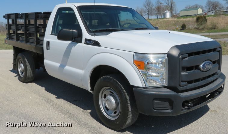 image for item HV9727 2012 Ford F250 Super Duty  flatbed pickup truck