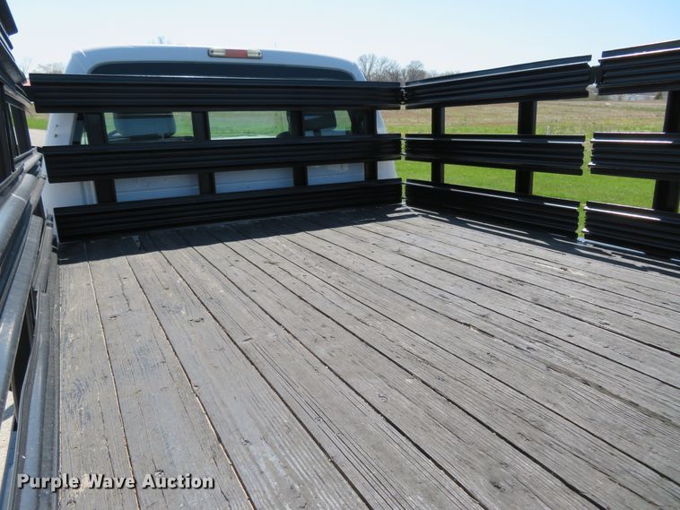 image for item HV9727 2012 Ford F250 Super Duty  flatbed pickup truck