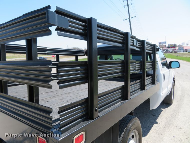 image for item HV9727 2012 Ford F250 Super Duty  flatbed pickup truck