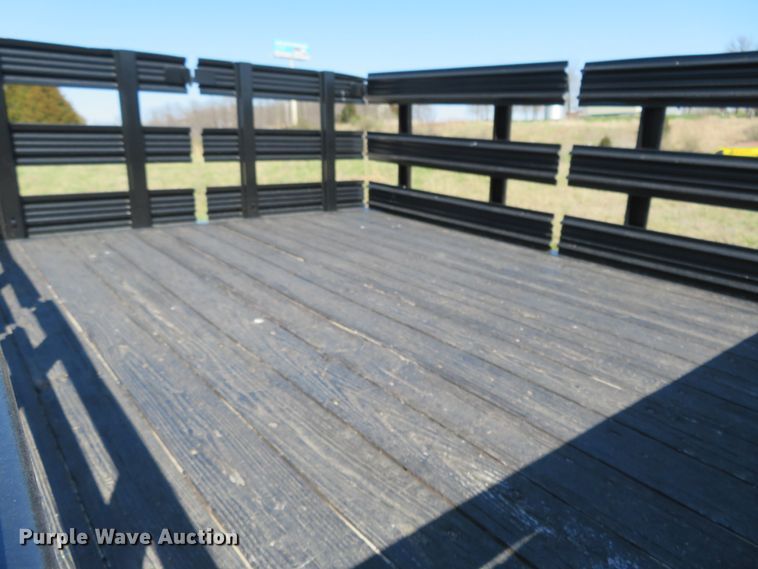 image for item HV9727 2012 Ford F250 Super Duty  flatbed pickup truck