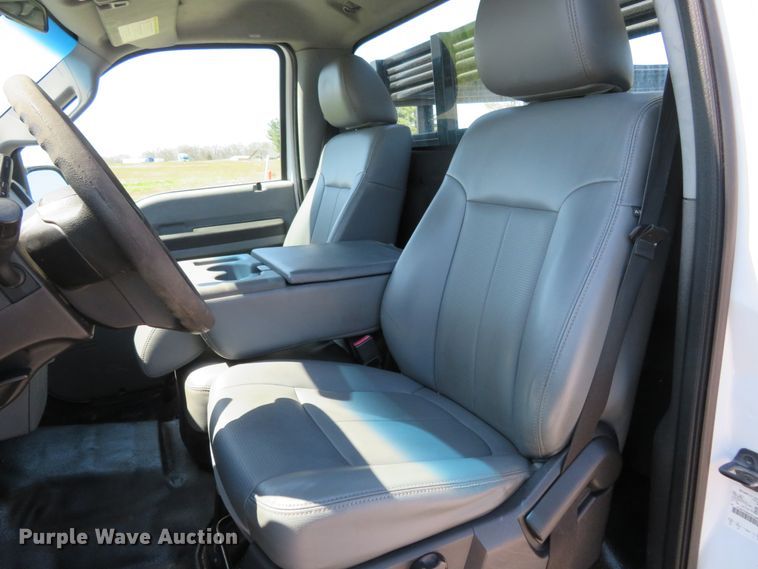 image for item HV9727 2012 Ford F250 Super Duty  flatbed pickup truck