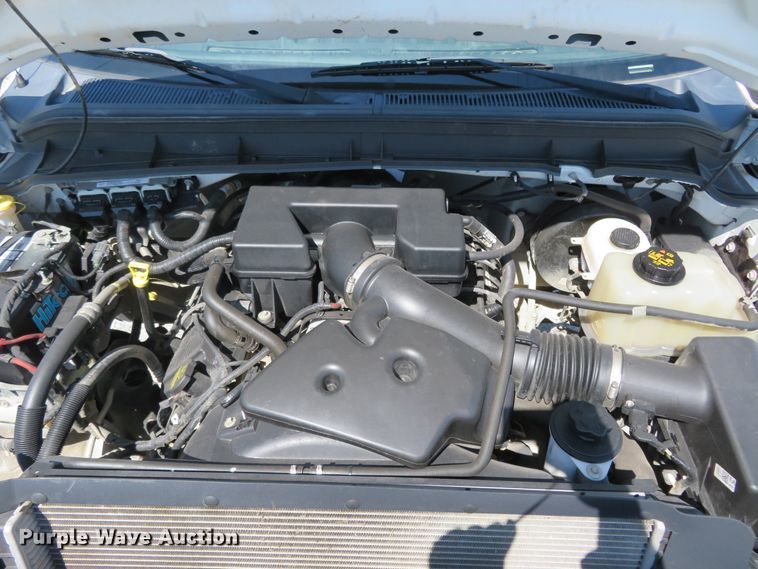 image for item HV9727 2012 Ford F250 Super Duty  flatbed pickup truck