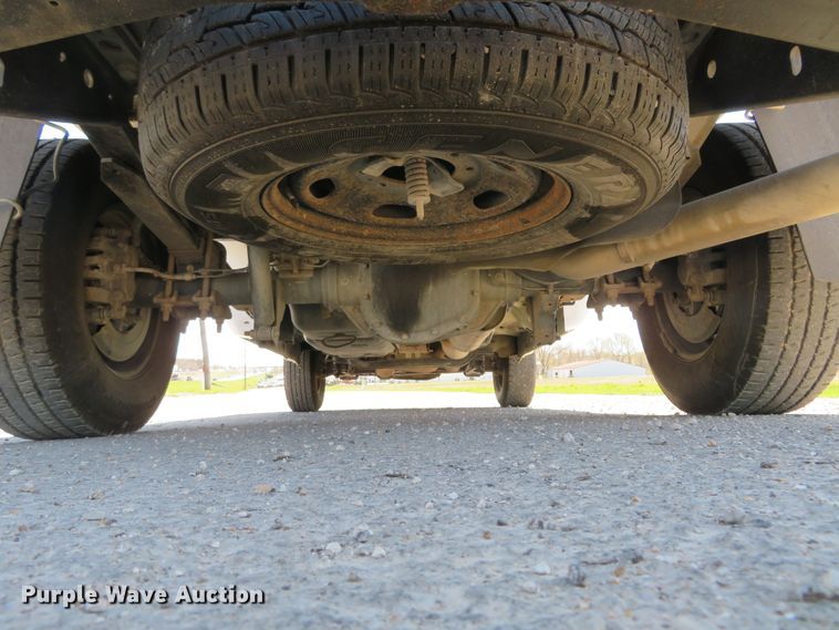 image for item HV9727 2012 Ford F250 Super Duty  flatbed pickup truck