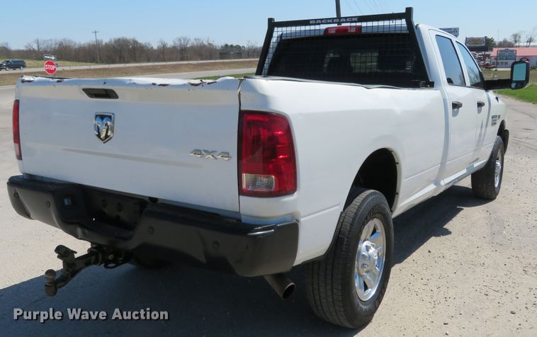 image for item HV9728 2016 Dodge Ram 2500HD  Crew Cab pickup truck