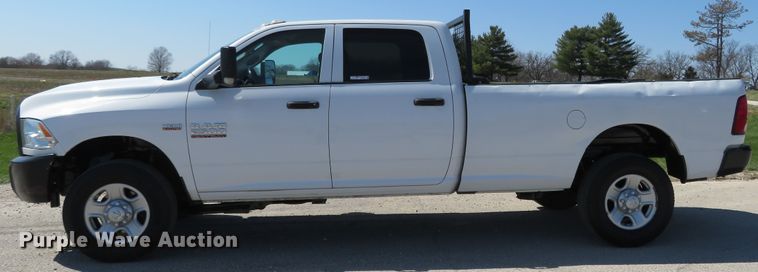 image for item HV9728 2016 Dodge Ram 2500HD  Crew Cab pickup truck