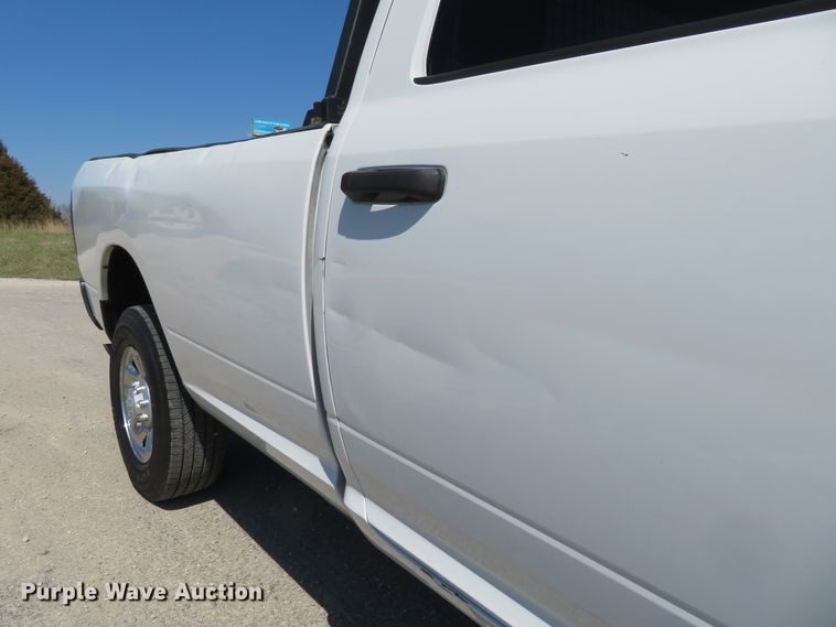 image for item HV9728 2016 Dodge Ram 2500HD  Crew Cab pickup truck