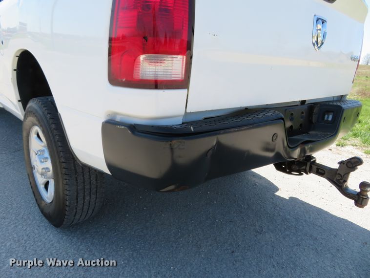 image for item HV9728 2016 Dodge Ram 2500HD  Crew Cab pickup truck