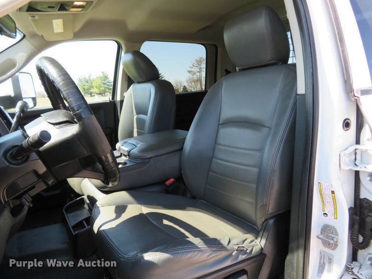 image for item HV9728 2016 Dodge Ram 2500HD  Crew Cab pickup truck