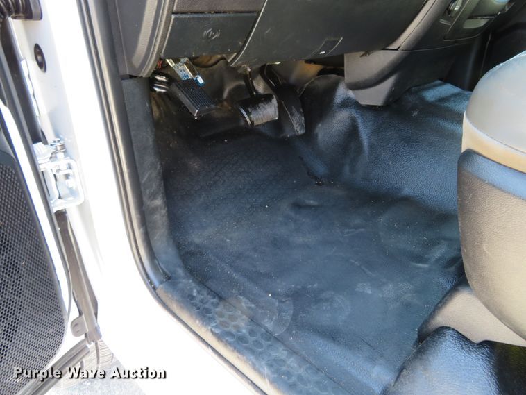 image for item HV9728 2016 Dodge Ram 2500HD  Crew Cab pickup truck