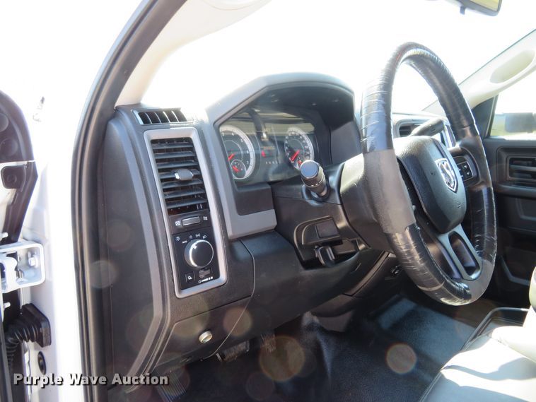 image for item HV9728 2016 Dodge Ram 2500HD  Crew Cab pickup truck