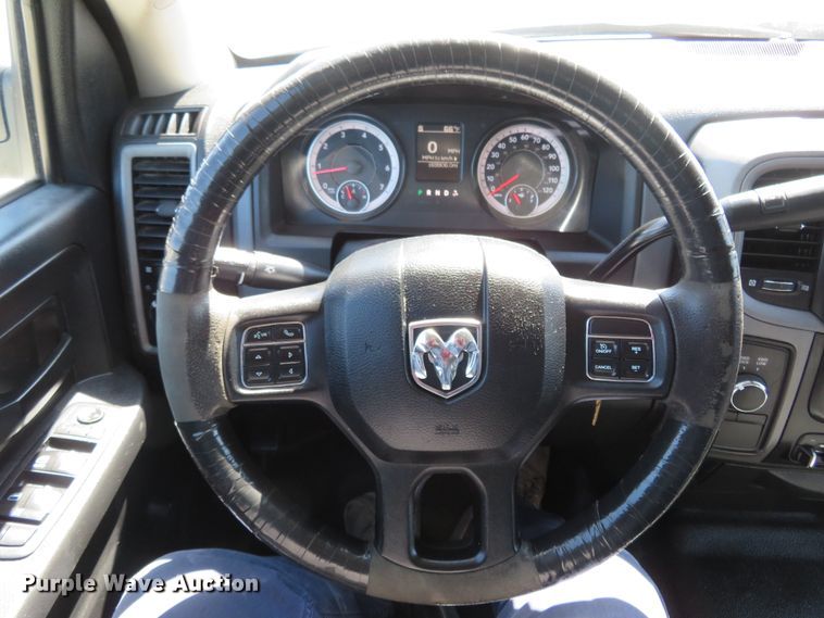 image for item HV9728 2016 Dodge Ram 2500HD  Crew Cab pickup truck