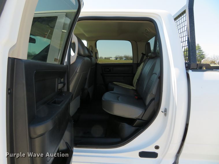 image for item HV9728 2016 Dodge Ram 2500HD  Crew Cab pickup truck