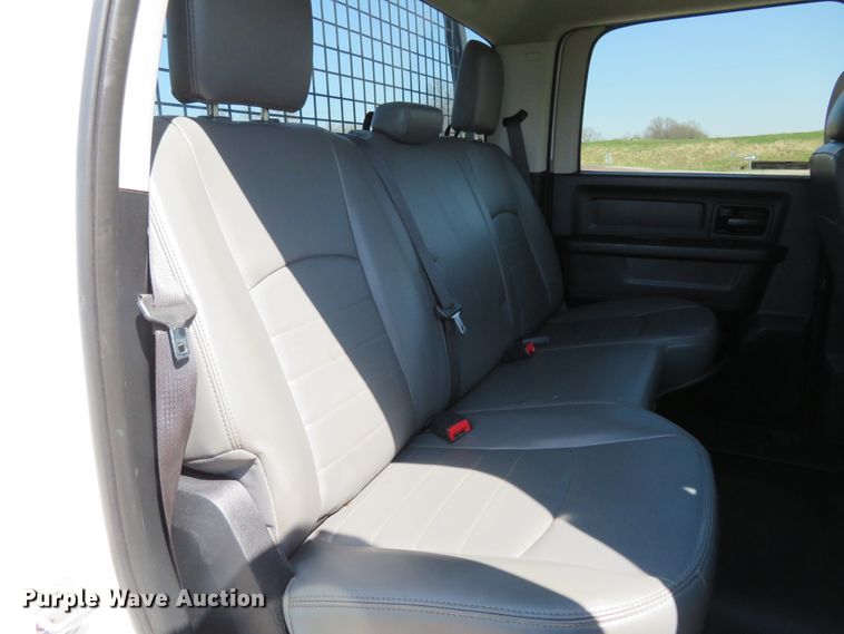 image for item HV9728 2016 Dodge Ram 2500HD  Crew Cab pickup truck