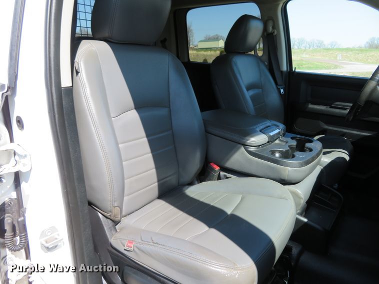 image for item HV9728 2016 Dodge Ram 2500HD  Crew Cab pickup truck