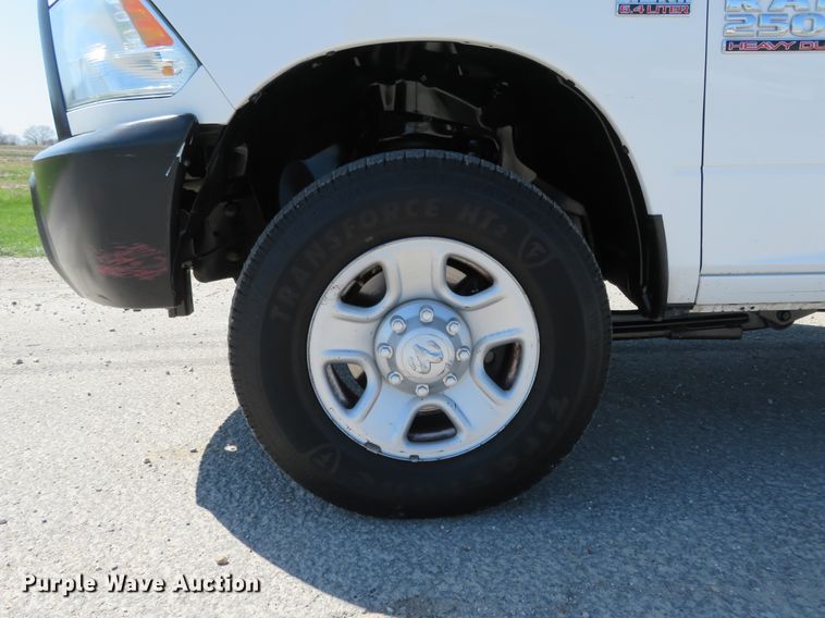 image for item HV9728 2016 Dodge Ram 2500HD  Crew Cab pickup truck