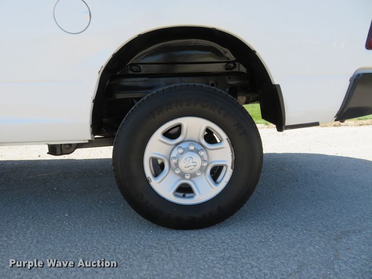 image for item HV9728 2016 Dodge Ram 2500HD  Crew Cab pickup truck