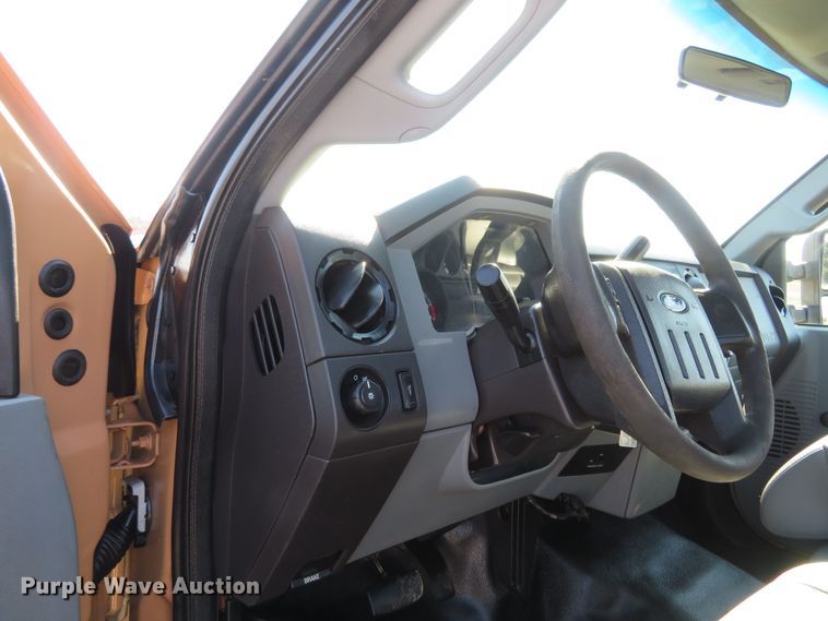 image for item HV9731 2012 Ford F250 Super Duty  pickup truck