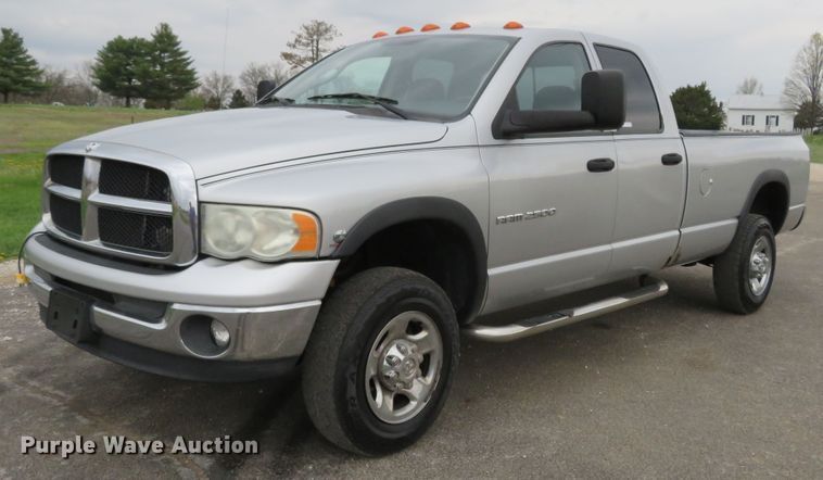 image for item HV9735 2003 Dodge Ram 2500HD SLT  Quad Cab pickup truck