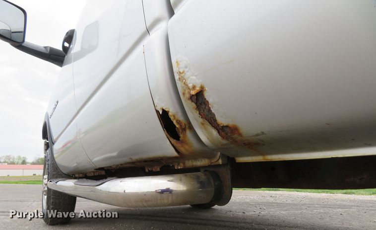 image for item HV9735 2003 Dodge Ram 2500HD SLT  Quad Cab pickup truck