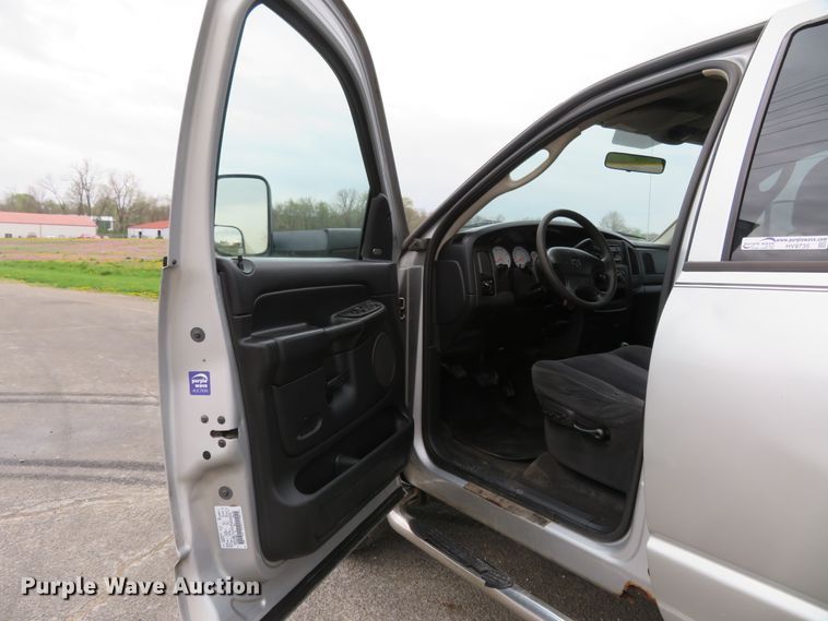 image for item HV9735 2003 Dodge Ram 2500HD SLT  Quad Cab pickup truck