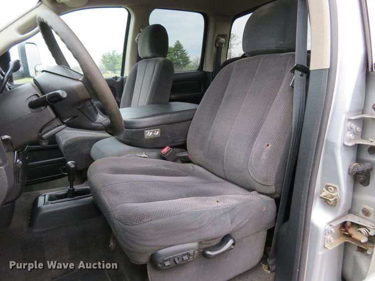 image for item HV9735 2003 Dodge Ram 2500HD SLT  Quad Cab pickup truck