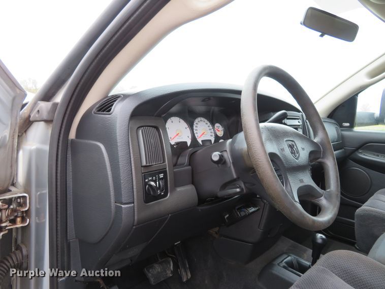 image for item HV9735 2003 Dodge Ram 2500HD SLT  Quad Cab pickup truck