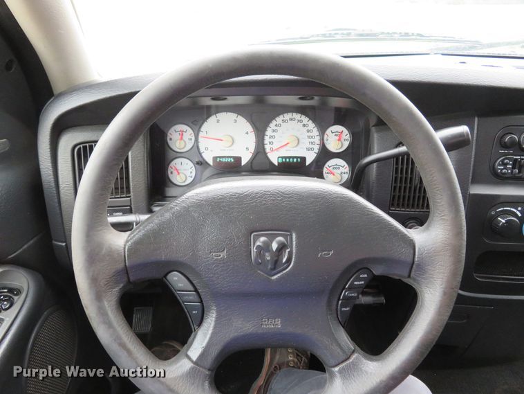 image for item HV9735 2003 Dodge Ram 2500HD SLT  Quad Cab pickup truck