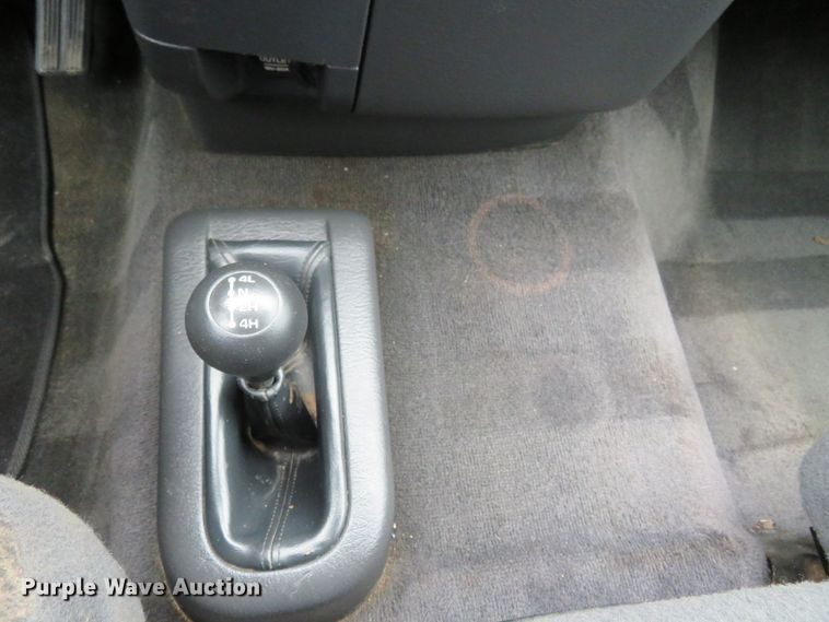 image for item HV9735 2003 Dodge Ram 2500HD SLT  Quad Cab pickup truck