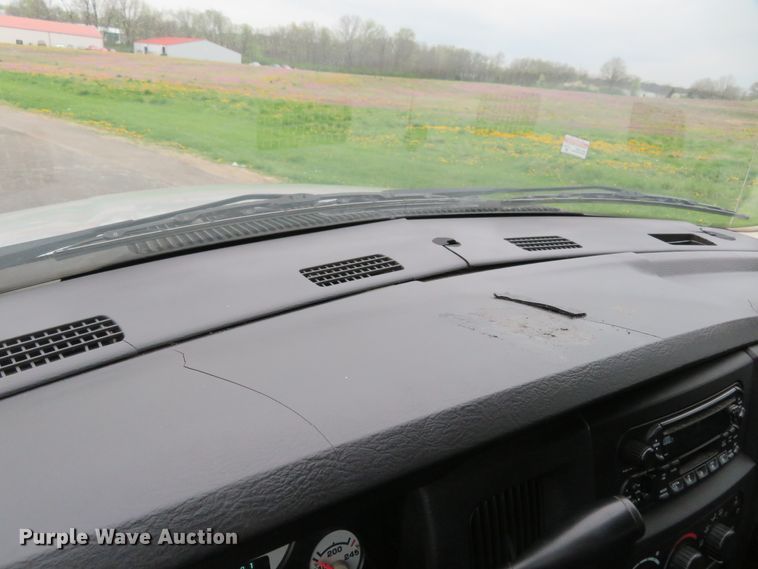 image for item HV9735 2003 Dodge Ram 2500HD SLT  Quad Cab pickup truck