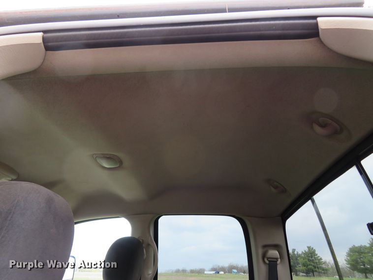 image for item HV9735 2003 Dodge Ram 2500HD SLT  Quad Cab pickup truck