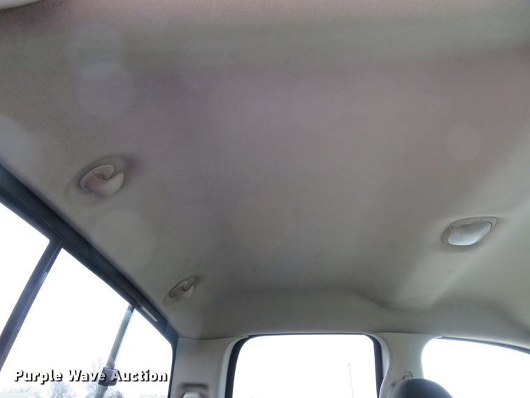 image for item HV9735 2003 Dodge Ram 2500HD SLT  Quad Cab pickup truck