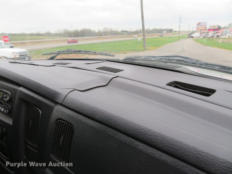 image for item HV9735 2003 Dodge Ram 2500HD SLT  Quad Cab pickup truck