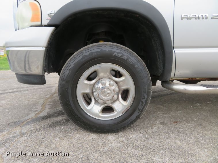 image for item HV9735 2003 Dodge Ram 2500HD SLT  Quad Cab pickup truck