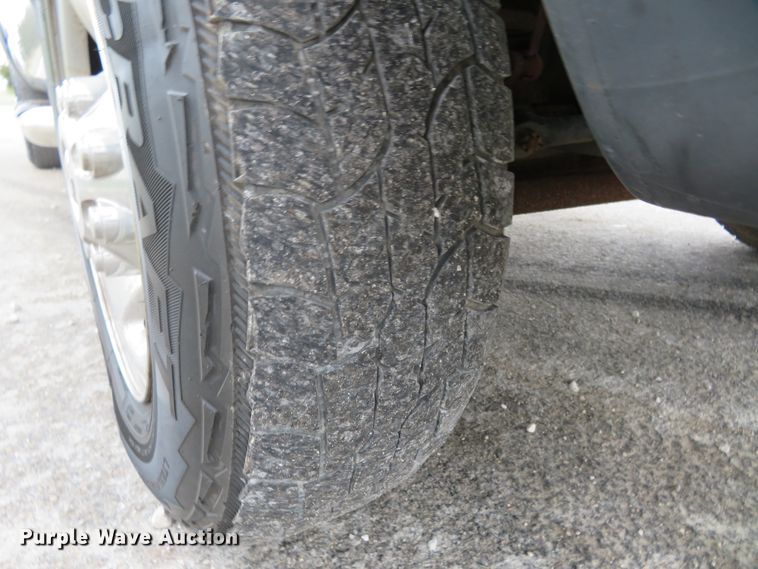 image for item HV9735 2003 Dodge Ram 2500HD SLT  Quad Cab pickup truck