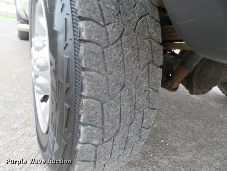 image for item HV9735 2003 Dodge Ram 2500HD SLT  Quad Cab pickup truck