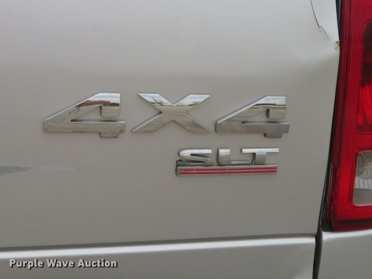 image for item HV9735 2003 Dodge Ram 2500HD SLT  Quad Cab pickup truck