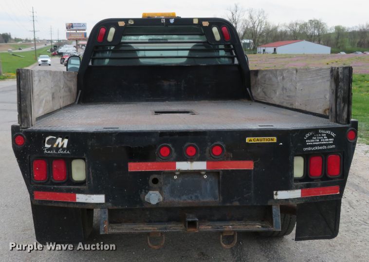 image for item HV9736 2006 Ford F250 Super Duty XL  flatbed pickup truck