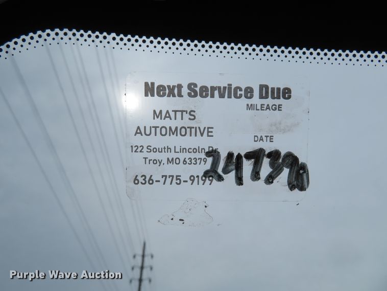 image for item HV9736 2006 Ford F250 Super Duty XL  flatbed pickup truck