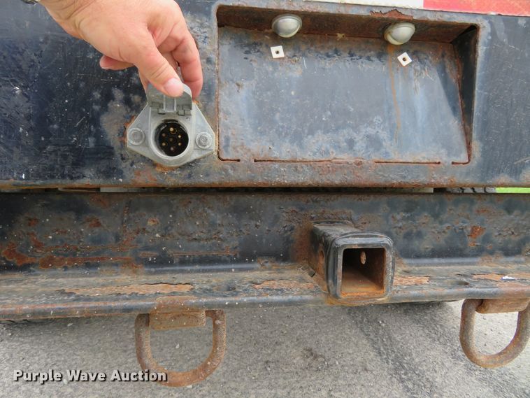 image for item HV9736 2006 Ford F250 Super Duty XL  flatbed pickup truck