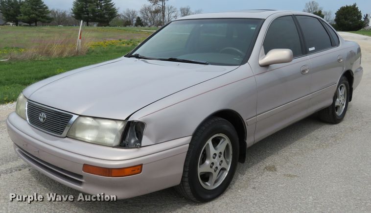 image for item HV9737 1997 Toyota Avalon XLS