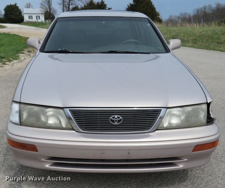 image for item HV9737 1997 Toyota Avalon XLS