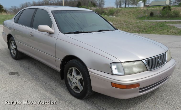 image for item HV9737 1997 Toyota Avalon XLS