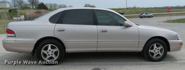 image for item HV9737 1997 Toyota Avalon XLS