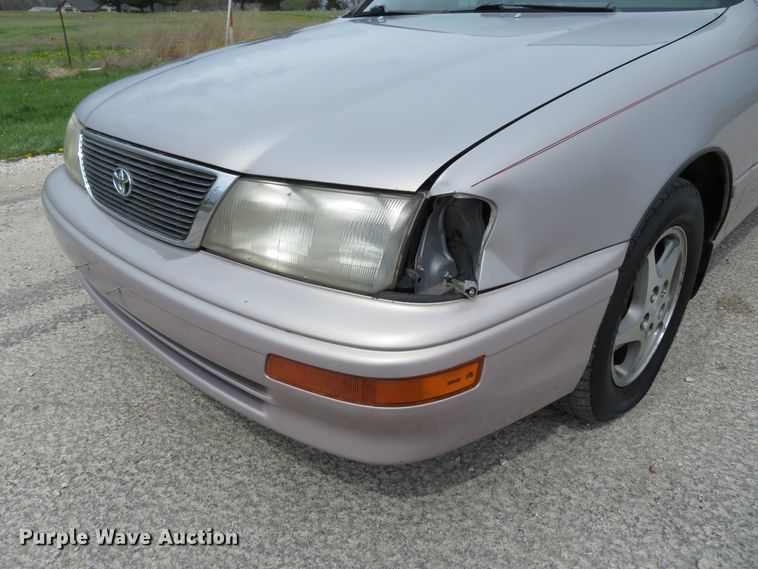 image for item HV9737 1997 Toyota Avalon XLS