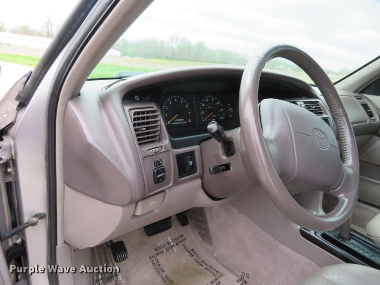 image for item HV9737 1997 Toyota Avalon XLS