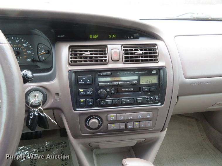 image for item HV9737 1997 Toyota Avalon XLS