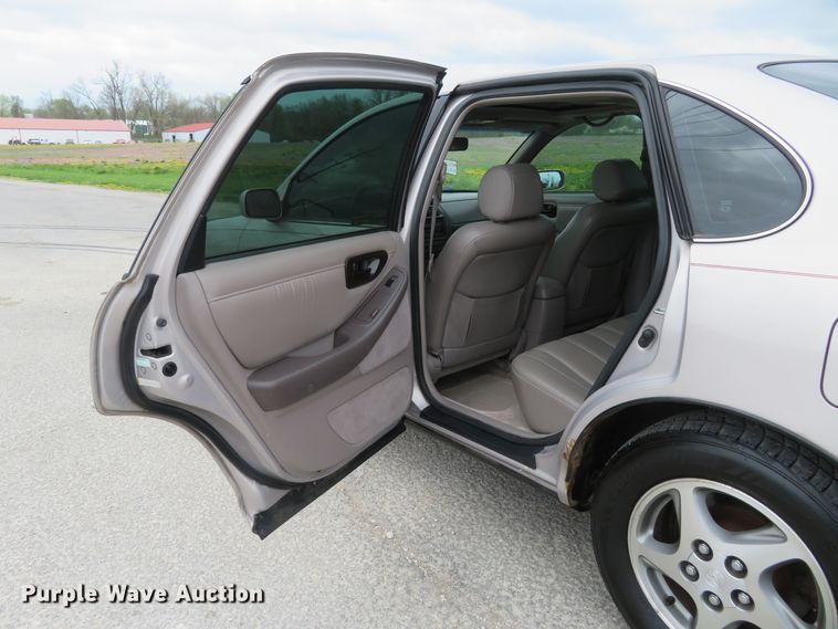 image for item HV9737 1997 Toyota Avalon XLS