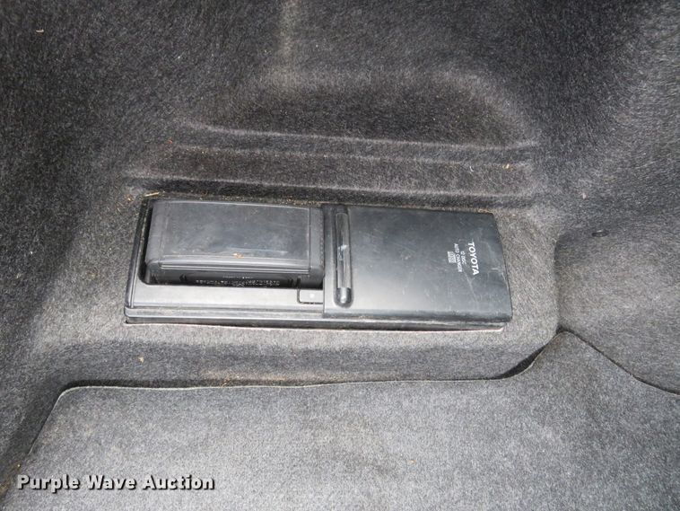 image for item HV9737 1997 Toyota Avalon XLS