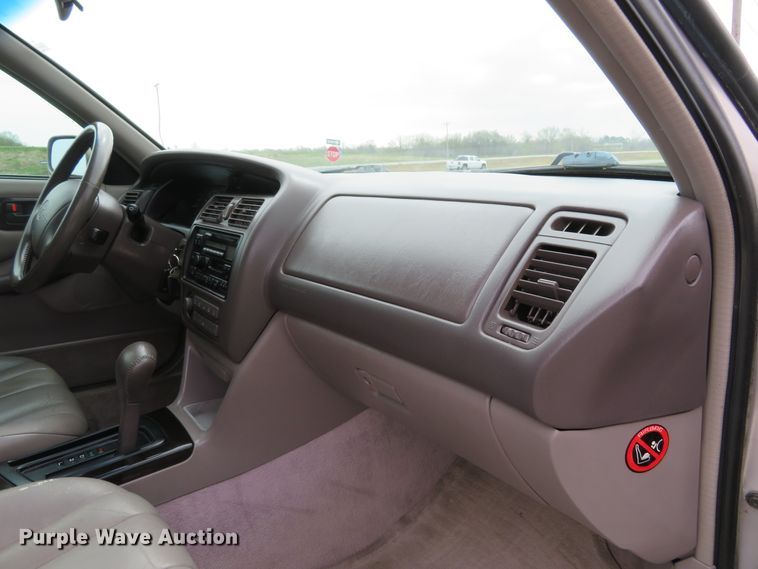 image for item HV9737 1997 Toyota Avalon XLS